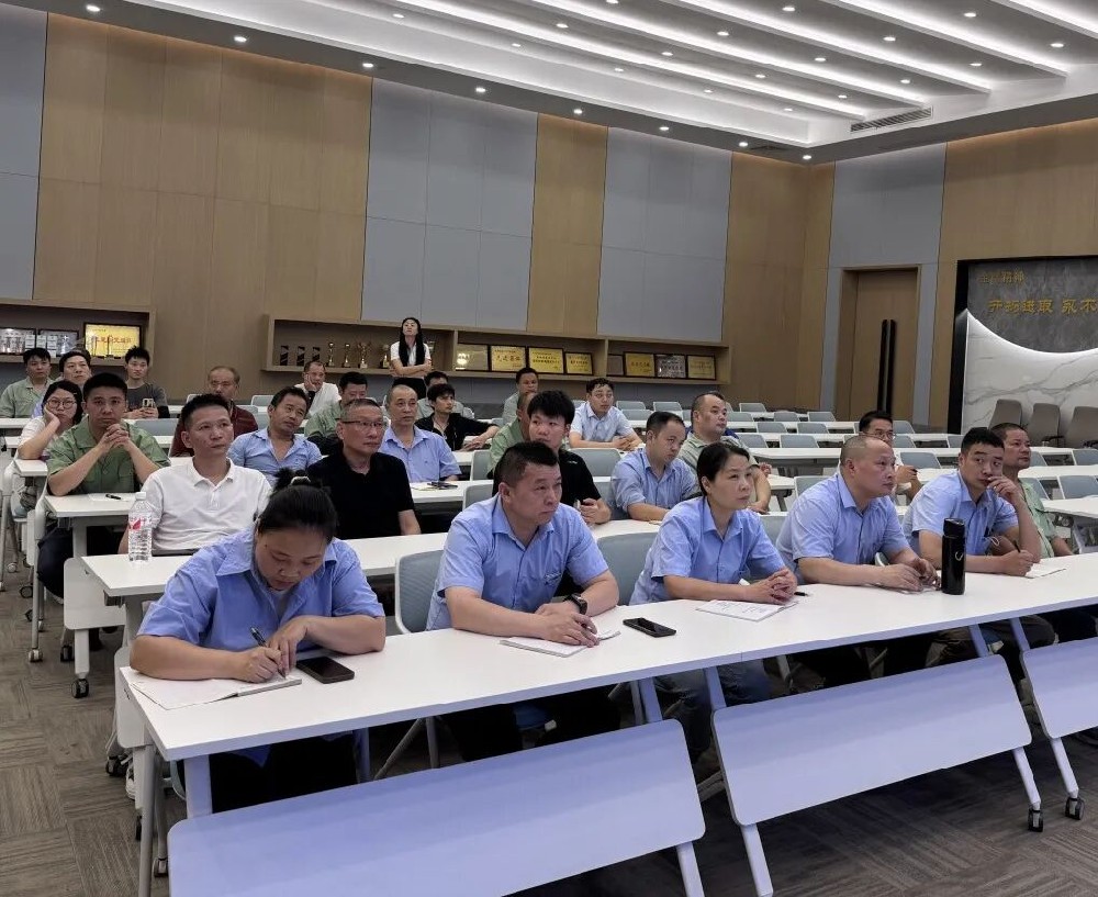 安全无小事 时刻记心间|AG手机官方网站入口-AG(中国)
集团开展2025年“安全生产月”活动